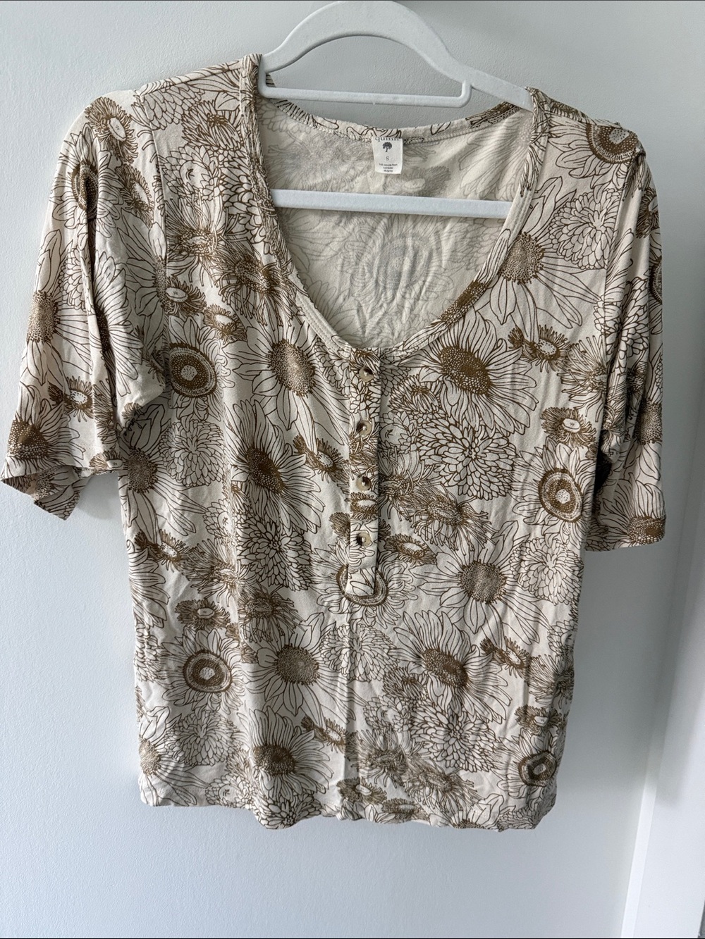 kate quinn Cream Floral Henley Top with Brown Print